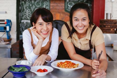 small_como_contratar_funcionario_para_negocio_de_alimentacao_2f1c33fb26