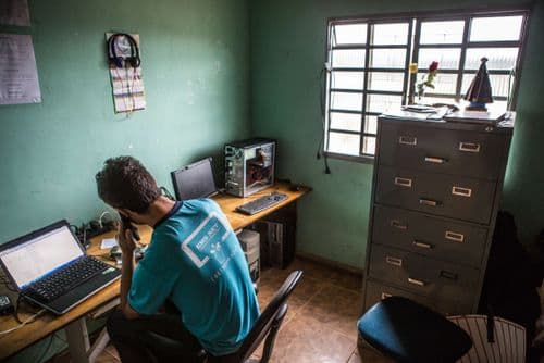 small_trabalhar_pela_internet_c98dc4fc70